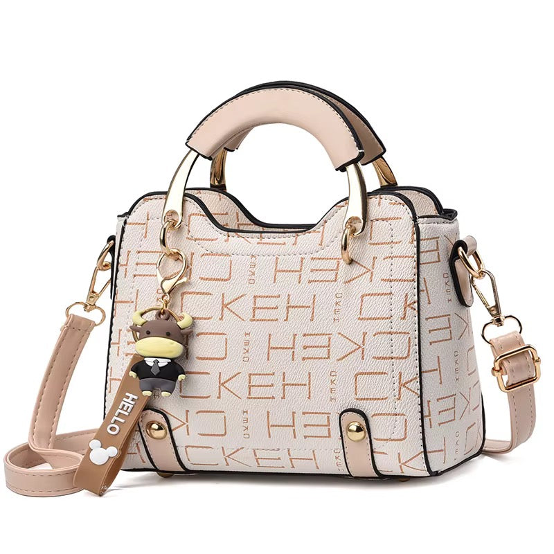 New Women Bags Comfortable And Beautiful Large And Light Capacity HandBags