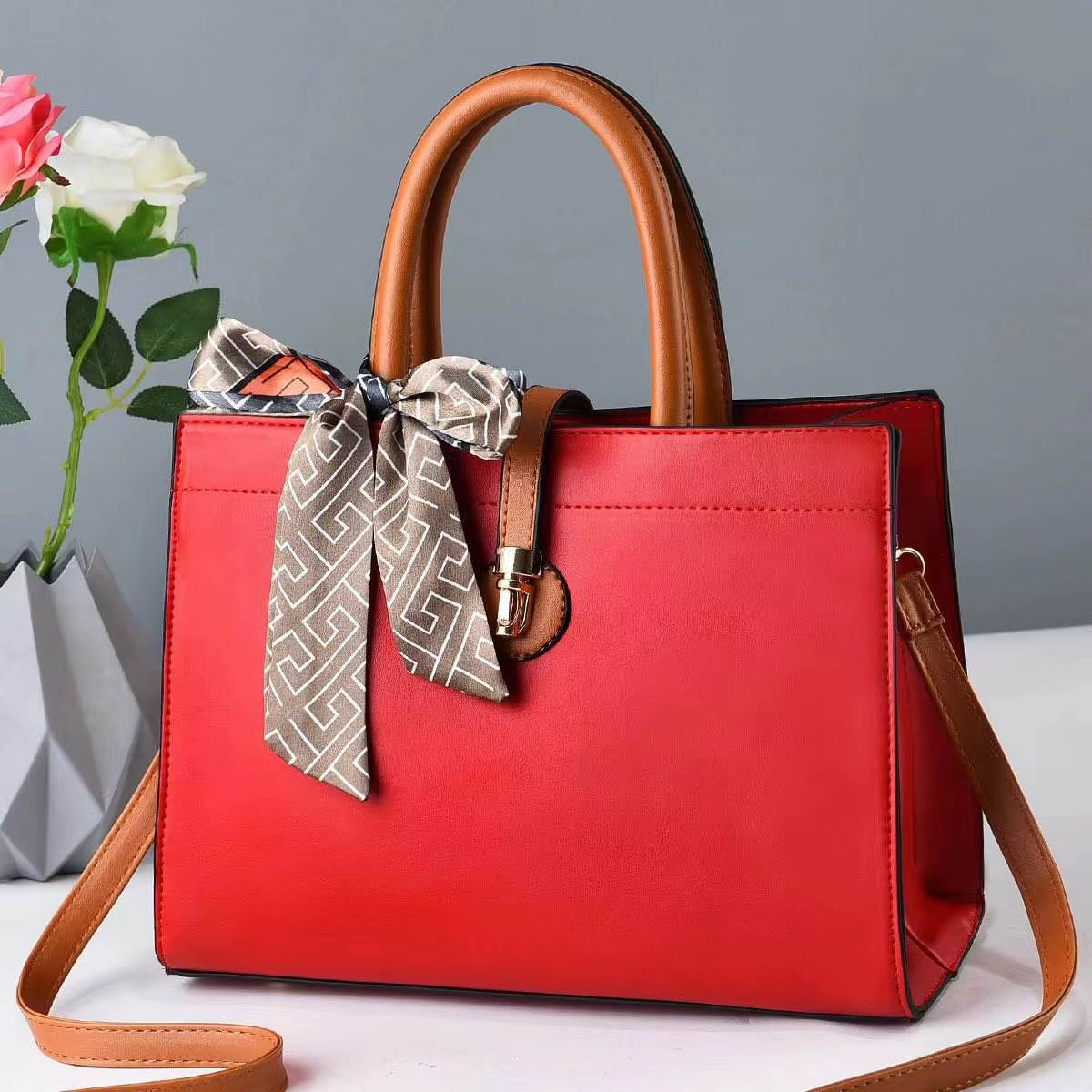 Elegant Women’s Tote Handbag