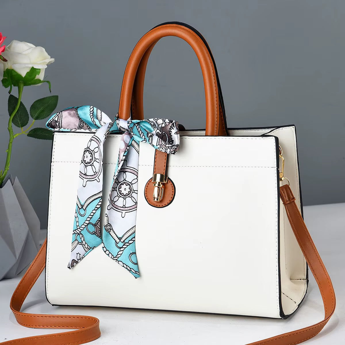 Elegant Women’s Tote Handbag